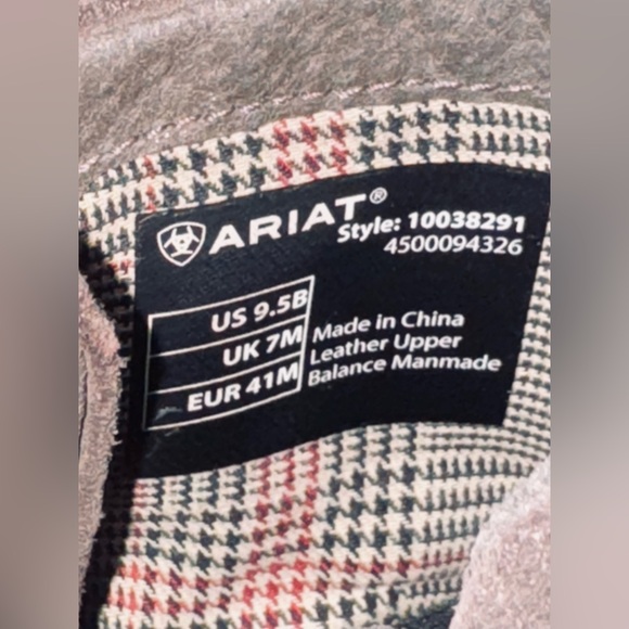 NWOT Ariat Waterproof Charlie Bootie in Chocolate Suede size 9.5 - Picture 4 of 15